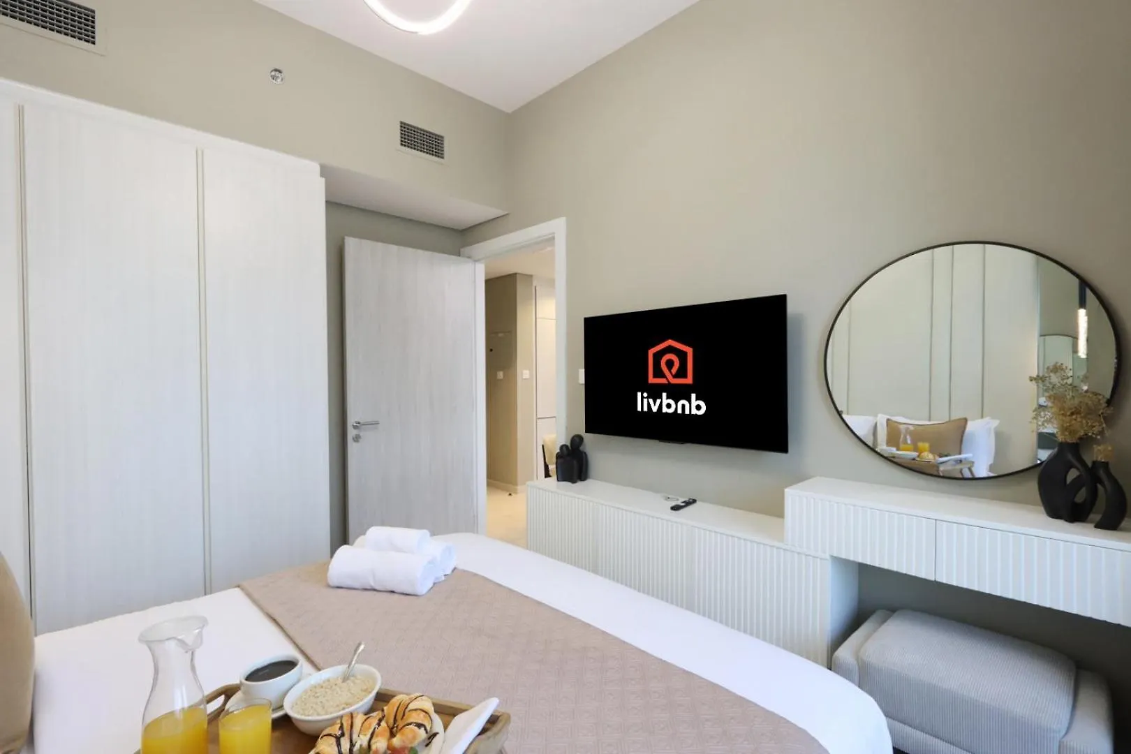 Daire Livbnb-1B Urban Serenity With Private Balcony Dubai