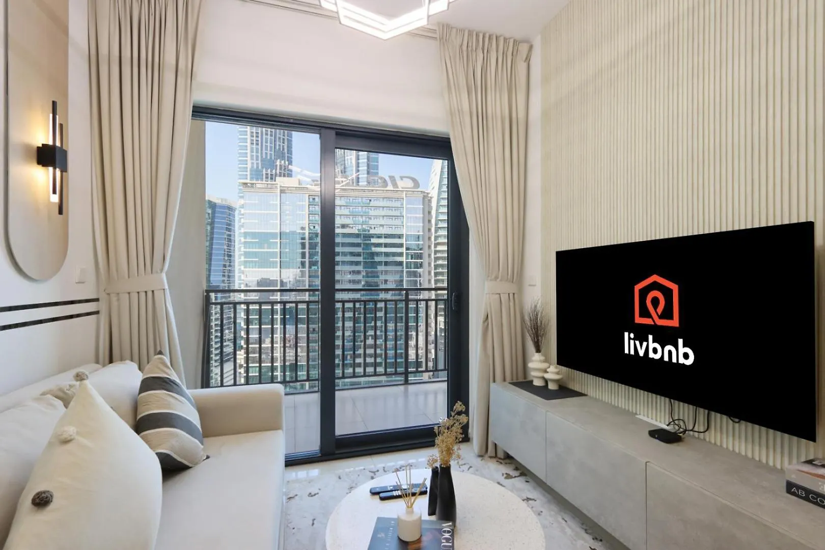 Daire Livbnb-1B Urban Serenity With Private Balcony Dubai Birleşik Arap Emirlikleri