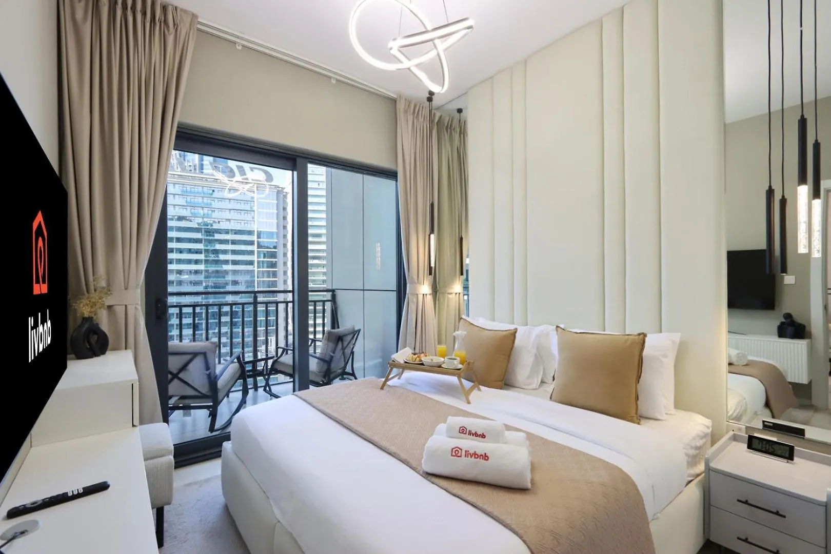 Livbnb-1B Urban Serenity With Private Balcony Dubai